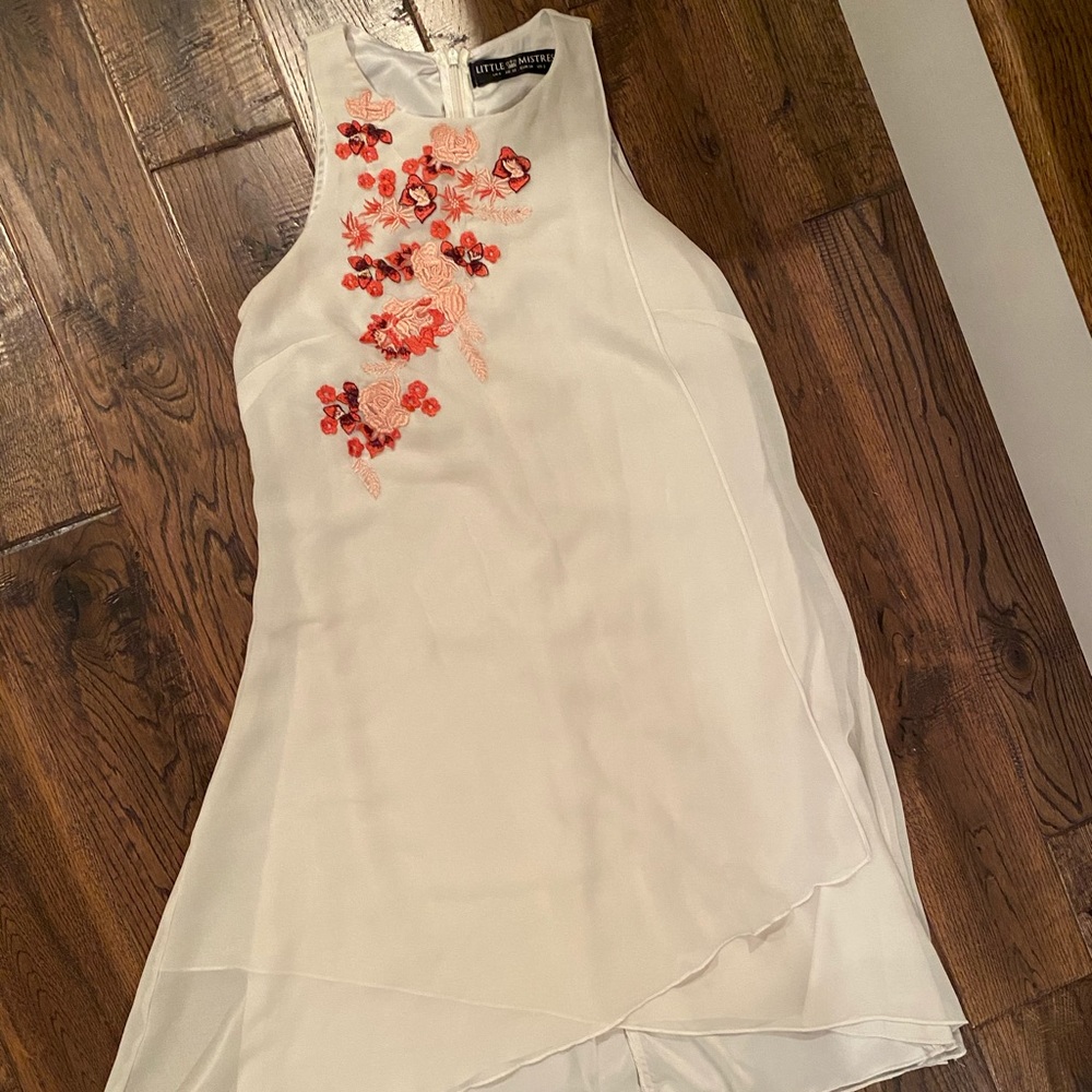 Girls formal dress size 14 or Women’s size 2 🌷